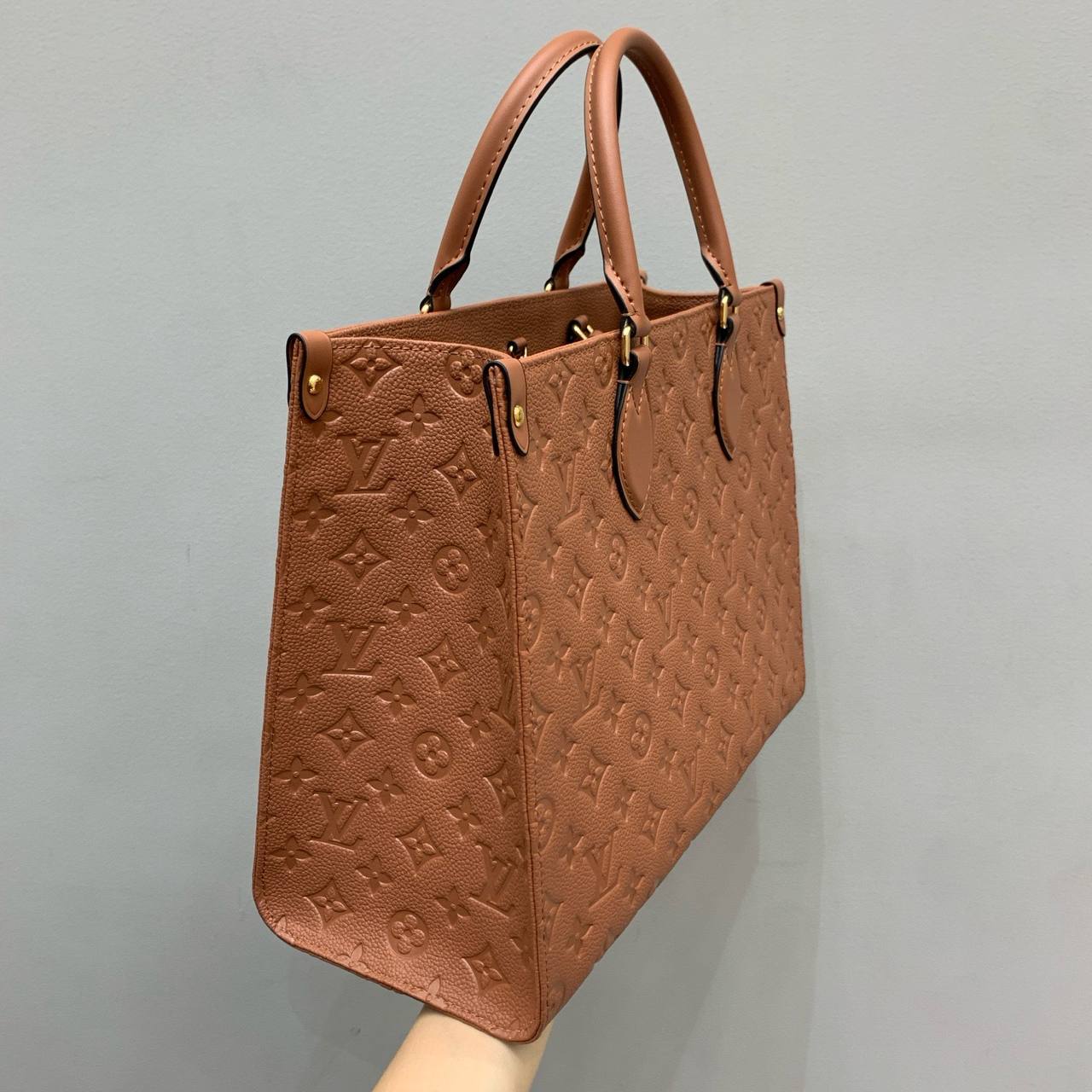 Bolsa Louis Vuitton OnTheGo
