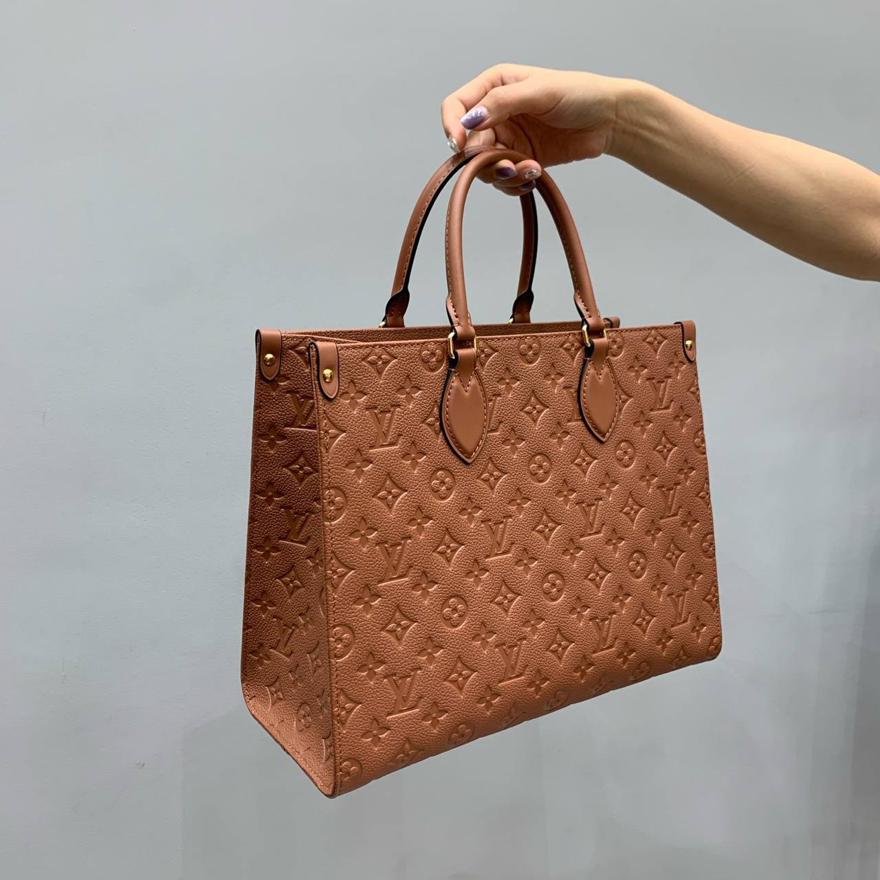Bolsa Louis Vuitton OnTheGo