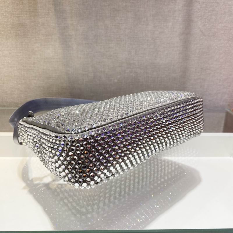 Bolsa Prada Re-Edition Duchesse