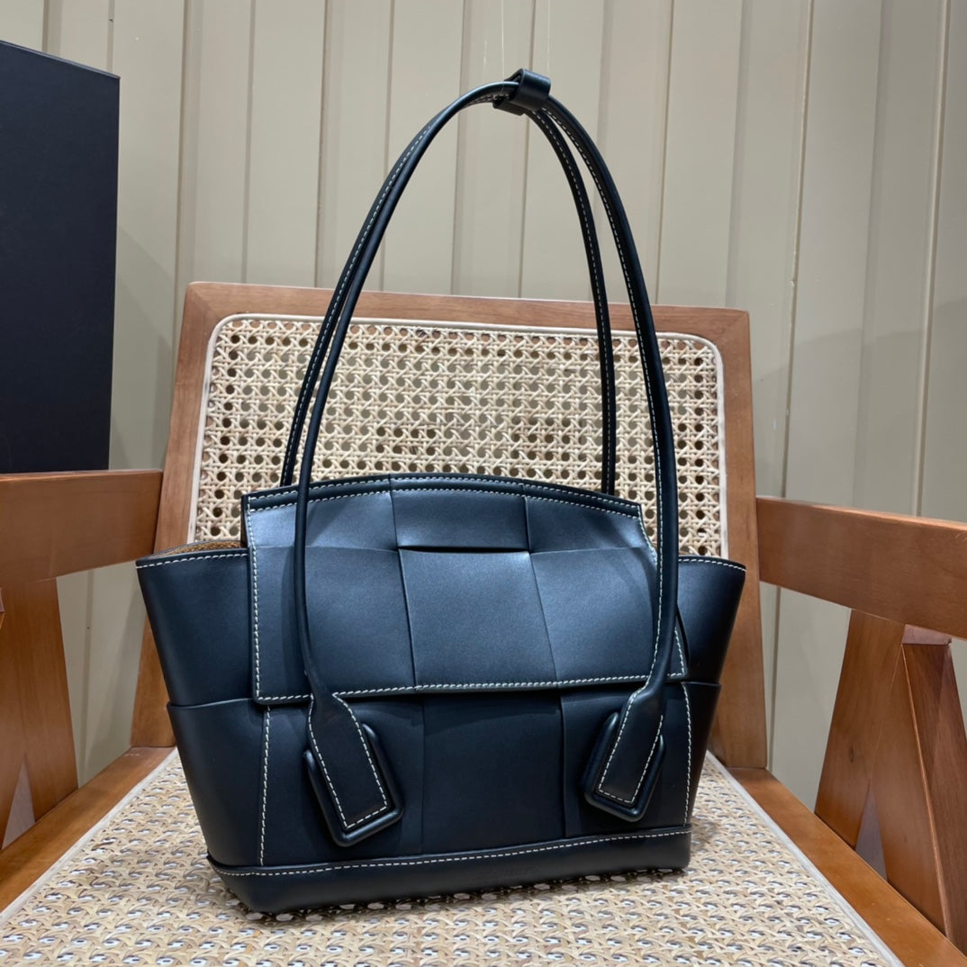 Bolsa Bottega Veneta The Arco 33 BAG