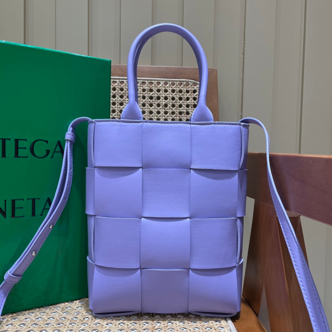Bolsa Bottega Veneta MINI CASSETTE TOTE 22CM BAG