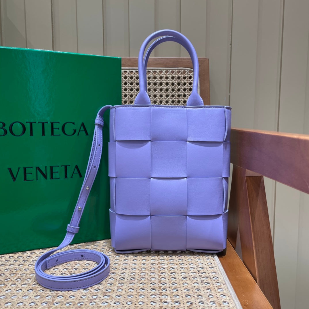 Bolsa Bottega Veneta MINI CASSETTE TOTE 22CM BAG