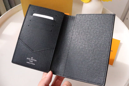 Carteira Louis Vuitton