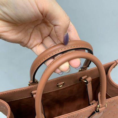 Bolsa Louis Vuitton OnTheGo