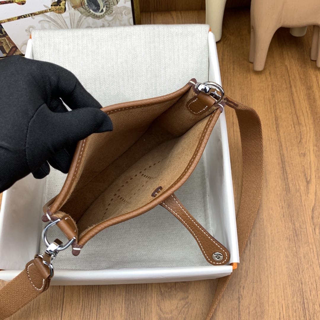 Bolsa Hermès Mini Evelyn 17cm Clemence